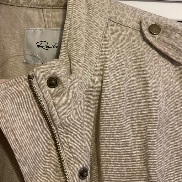 Rails “Collin’s” jacket in cheetah print. - Picture 2 of 8